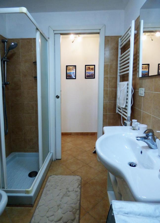 Casa Maura - 2 Passi Nella Storia Apartment Genoa Ngoại thất bức ảnh